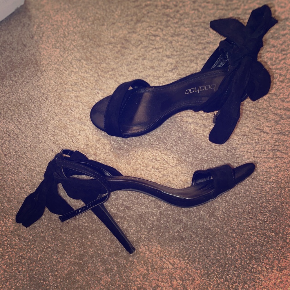 Boohoo Bow Heels